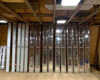 Commercial lighting fixtures