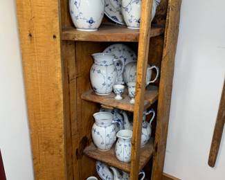 Presale Available: Royal Copenhagen Set (SOLD) - Hen box is still available
