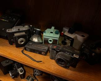 Lots of Vintage Cameras, Polaroid, Kodak & Accessories