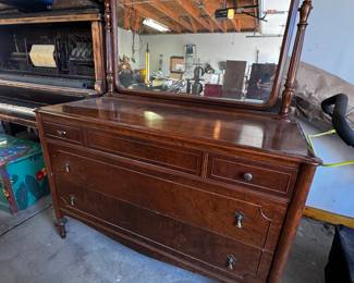 Nice Vintage Dresser with Mirror