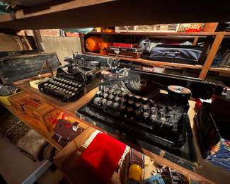 Vintage Typewriters,  Corona has sold