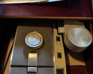 Lots of Vintage Cameras, Polaroid, Kodak & Accessories