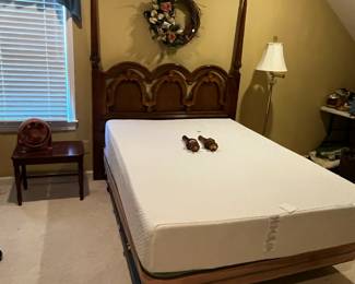 #252	Full/Queen Wood Headboard w/post	 $75.00 
#253	Serta Memory Foam Mattress - Full Size  (has old boxsprings)	 $75.00 
