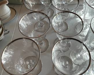 #207	Glastonbury Lotus Colonial II Platinum Set of 8 Wine Glasses - 6.5"	 $30.00 
