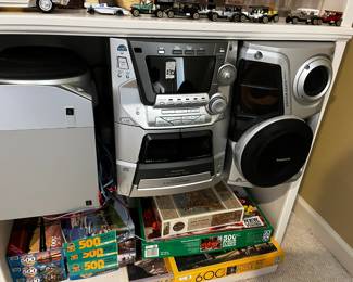#232	Panasonic Stereo System 5 CD Changer Dual Cassette Deck w/speakers	 $35.00 
