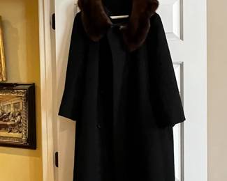 #89	Vintage Black Wool Coat w/mink collar - Size 10	 $75.00 

