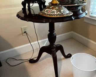 #159	Wood Round Pedestal Table w/q/a legs - 2'round x 26"T	 $125.00 
