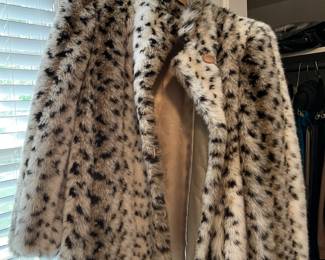 #148	Faux Fur Jacket Medium - White w/Black Leopard 	 $65.00 
