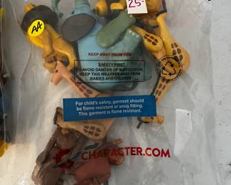 #109	Animal Figurines PlayMobil	 $25.00 
