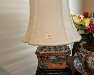 #160	Ginger Jar w/Asian Scene on Wood Base - 21"Tall	 $100.00 
