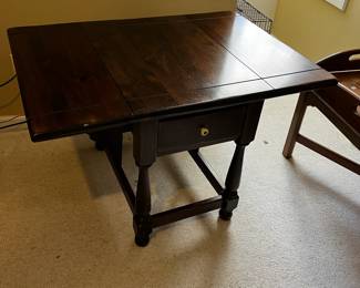 #226	Ethan Allen Drop Side End Table w/drawer and Shelf - 18-38x27x24	 $100.00 
