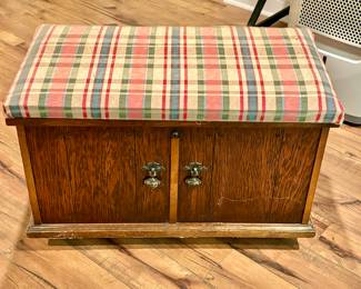 Vintage Lane Chest with padded top