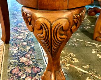 One of the nicest Dining Room Furniture&nbsp;sets we have seen yet! Includes Dining Table, Extra Table Leafs, &nbsp;Table Protection Pad,&nbsp;8 Chairs, China Cabinet and Buffet. This set is in Excellent Condition!