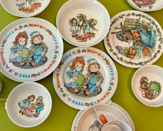 Vintage collection of Raggedy Ann and Andy children's serving ware