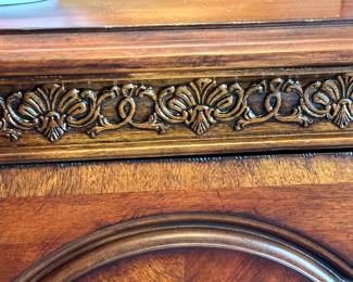 One of the nicest Dining Room Furniture&nbsp;sets we have seen yet! Includes Dining Table, Extra Table Leafs, &nbsp;Table Protection Pad,&nbsp;8 Chairs, China Cabinet and Buffet. This set is in Excellent Condition!