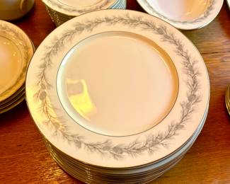 75-Piece Set Style Home “Duchess” Fine China Made In Japan