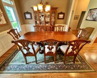 One of the nicest Dining Room Furniture&nbsp;sets we have seen yet! Includes Dining Table, Extra Table Leafs, &nbsp;Table Protection Pad,&nbsp;8 Chairs, China Cabinet and Buffet. This set is in Excellent Condition!