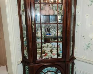 Lighted corner curio