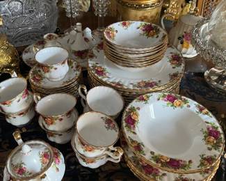Royal Albert old country roses China