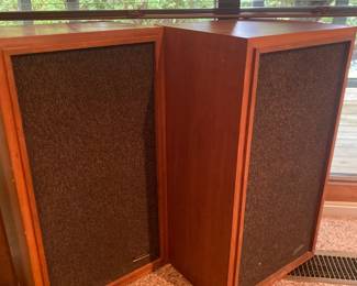 Vintage Realistic Optimus 5B Speakers