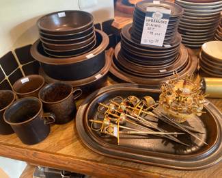 Unbranded dining set