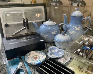 Bing & Grondahl Teapot, Bing & Grondahl Coffee Pot, Bing & Grondahl Sugar dish
