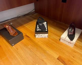 Women's shoes