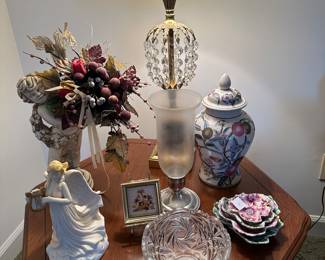 Pair of crystal lamps.