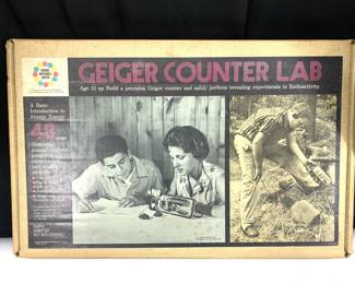 Lot 313
Vintage 1960 Science Materials Center “Geiger Counter Lab,” Build your own Geiger counter. Still in box. In great shape. Appears to be missing the manual