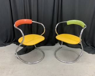 Lot 69
Pair of mid century modern cantilever chairs, chrome in fair condition. Stackable. ~30in tall, ~21in wide, ~19in deep