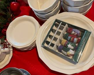 white Pfaltzgraff dish sets there are two complete set of service for six 