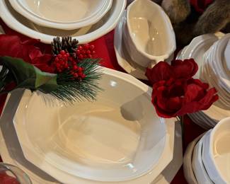 Pfaltzgraff white sihes and serving pieces 