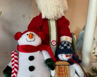 Santas and snowmen