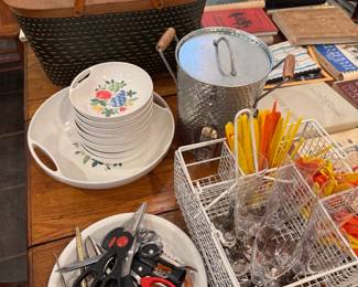 Lenox melamine bowls/tray