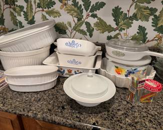 vintage corningware/pyrex baking dishes