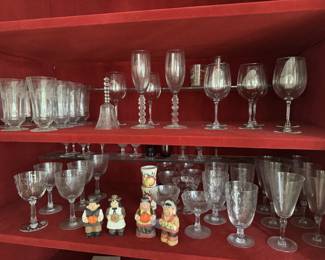 multiple sets of glasses/goblets/water glasses/etc