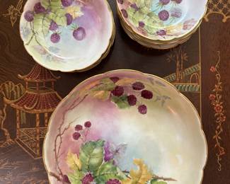 Rare limoge, 8 small bowls and compote