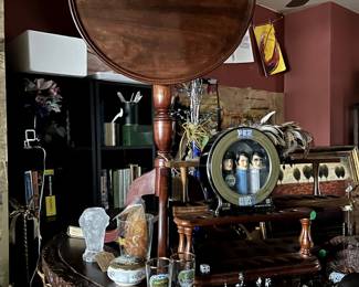 Tilt table ornate vintage coffee table, pipe stands