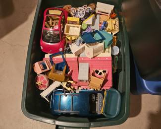 American girls with there boxes, calico kiddy