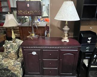Cabinet with 3 Drawers and storage. Several Lamps, 16 Total in the sale.