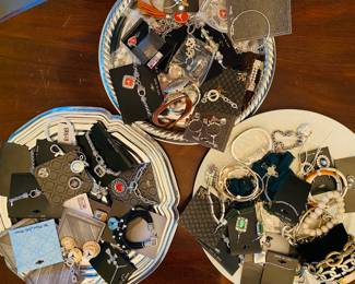 Nice UT, Texas and costume swag