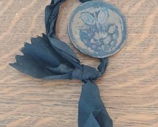 Mourning Medallion