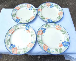 Mikasa Country Poppies Plates