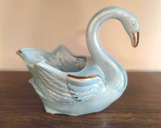 Royal Copley Swan Planter