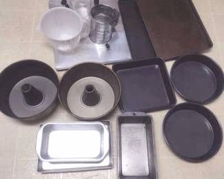 Baking Pan Lot