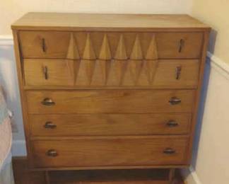 Mid Century Chest of Drawers