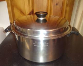 Duncan Hines Pot with Lid