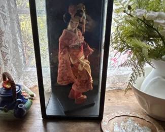 Geisha Doll In Glass Case