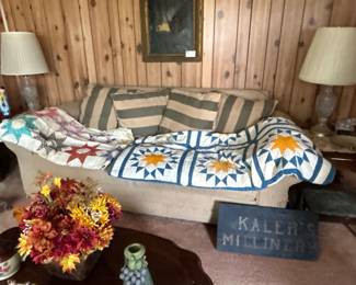 Quilts And Blankets