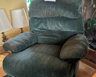 Recliner sofa 25.00 